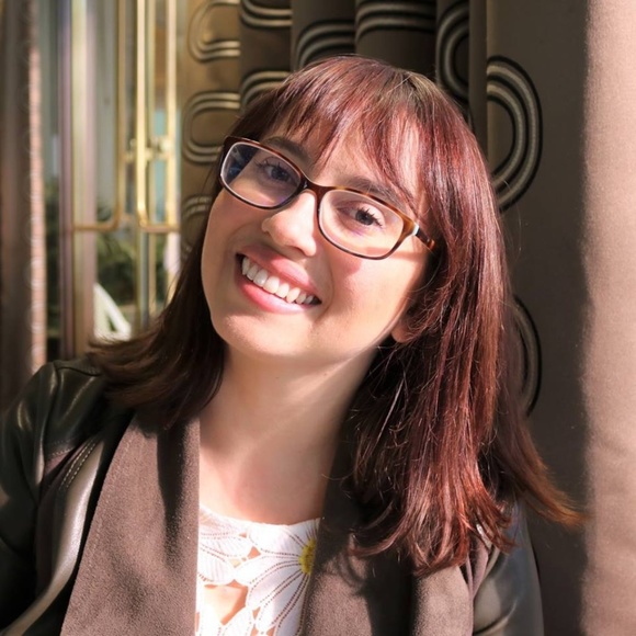 Meet your Posher, Emilee - Picture 1 of 1